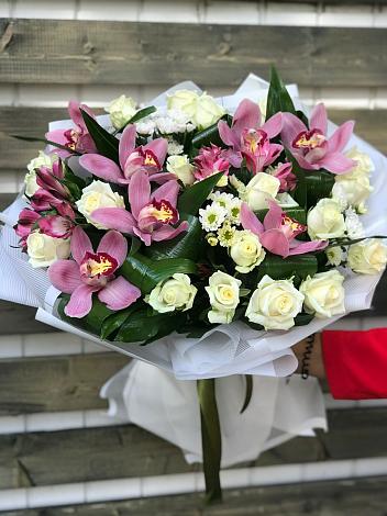 Букет цветов из: Розы и Хризантемы в Бологом