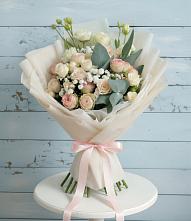 Букет цветов из:  Розы и Лизиантусы #REPLACE_PRED# Бологом