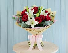Букет цветов из:  Лилии и Розы в Бологом