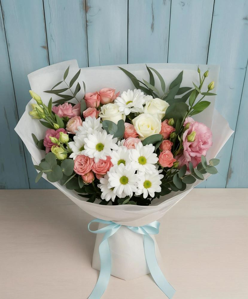 Букет цветов из: Розы, Лизиантусы и Хризантемы в Бологом