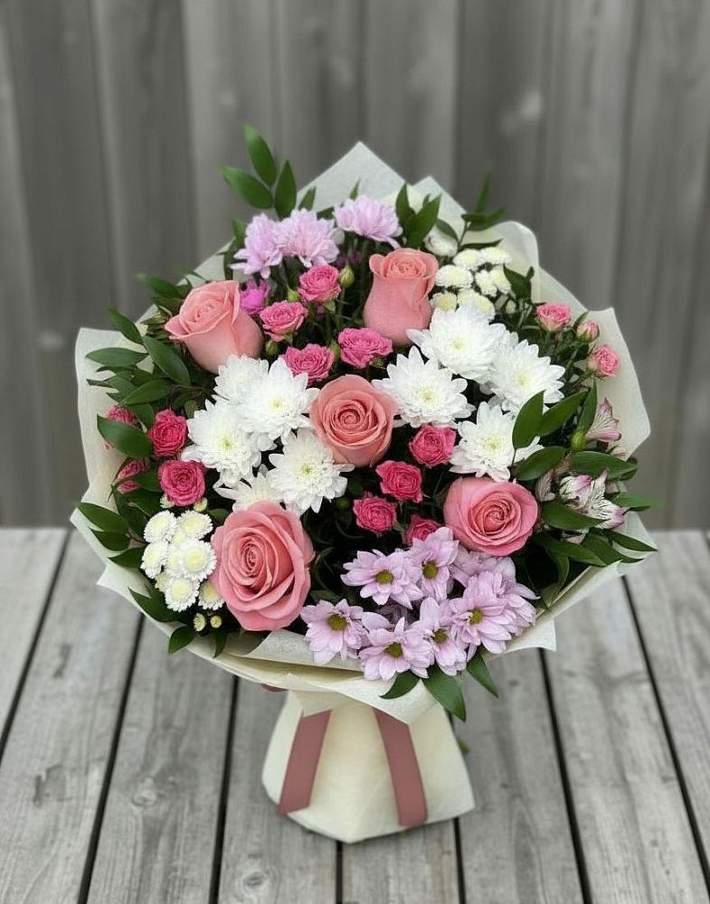 Букет цветов из: Альстромерии, Гвоздики, Розы и Хризантемы в Бологом