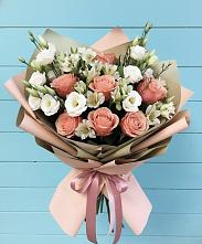 Букет цветов из:  Розы, Альстромерии и Лизиантусы в Бологом