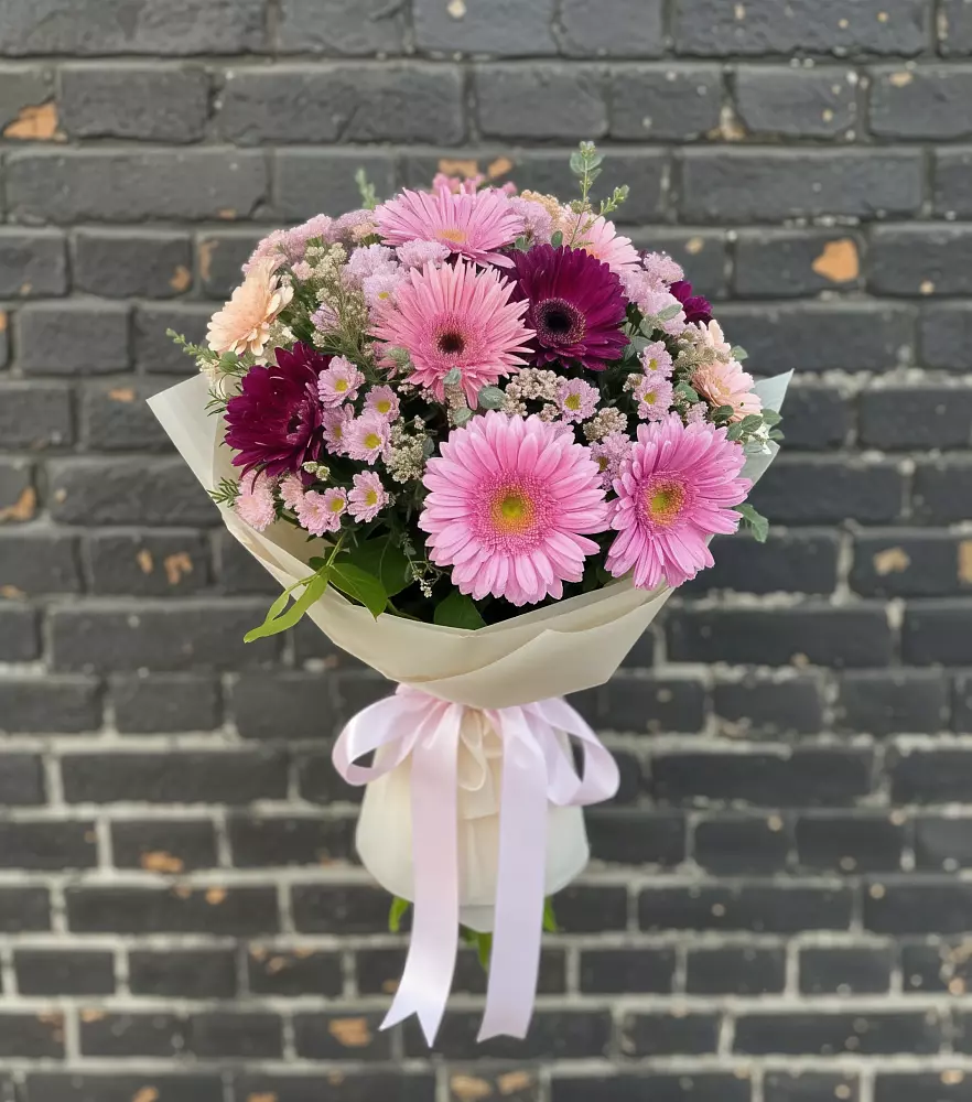 Букет цветов из: Герберы и Хризантемы в Бологом