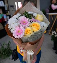 Букет цветов из:  Герберы, Розы и Хризантемы в Бологом