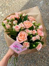 Букет цветов из:  Розы #REPLACE_PRED# Бологом