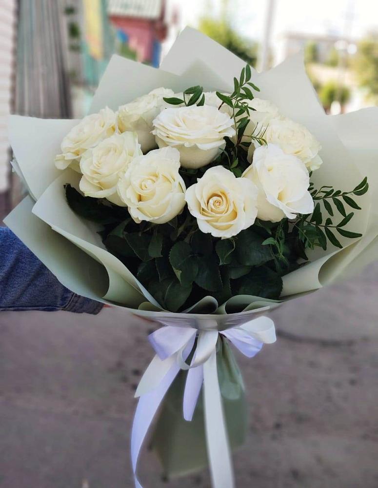 Букет Белые розы Проуд в Бологом