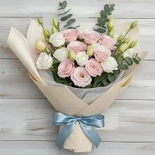 Букет цветов из:  Лизиантусы в Бологом