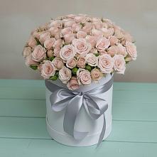 Цветочная композиция из Розы в шляпной коробке в Бологом