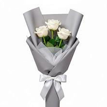 Букет 3 белые розы в Бологом