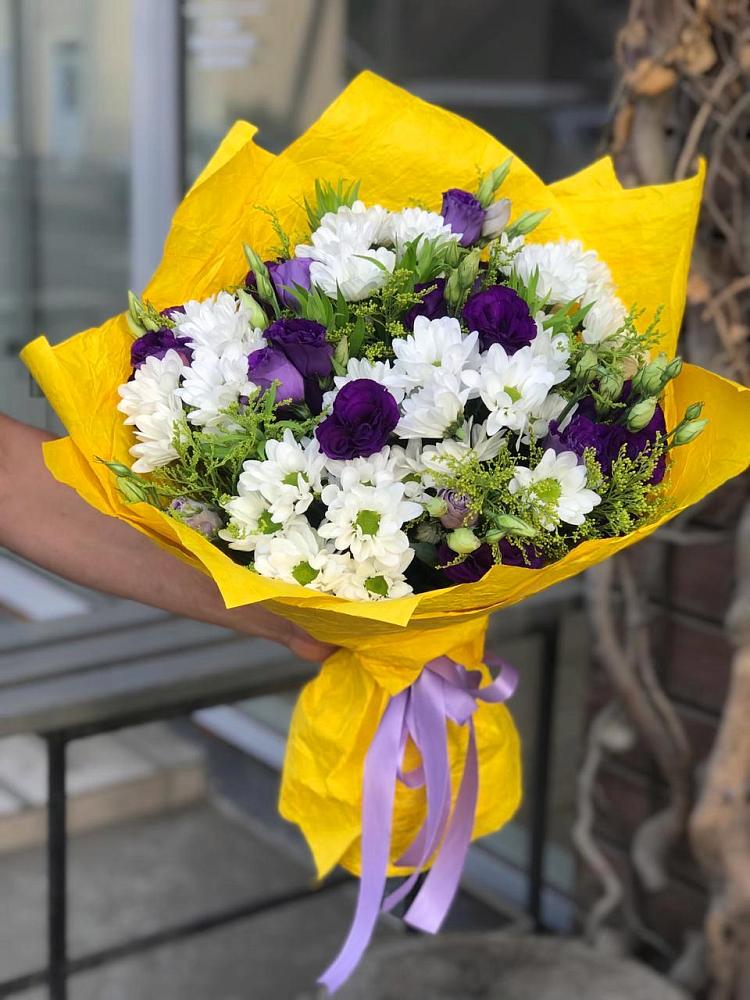 Букет цветов из: Ирисы, Хризантемы и Ромашки в Бологом