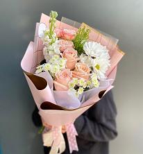 Букет цветов из:  Хризантемы и Розы в Бологом
