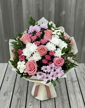 Букет цветов из:  Альстромерии, Гвоздики, Розы и Хризантемы в Бологом