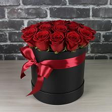 Цветочная композиция из Розы в шляпной коробке #REPLACE_PRED# Бологом