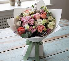 Букет цветов из:  Розы, Лизиантусы и Гвоздики #REPLACE_PRED# Бологом