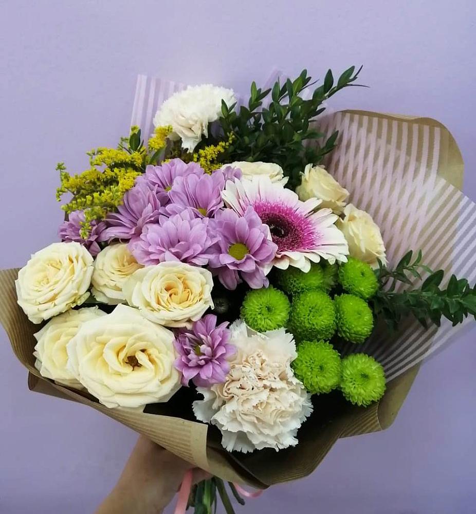 Букет цветов из: Хризантемы, Розы, Гвоздики и Герберы в Бологом