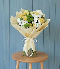 Букет цветов из:  Хризантемы и Розы в Бологом