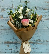 Букет цветов из:  Розы и Лизиантусы в Бологом